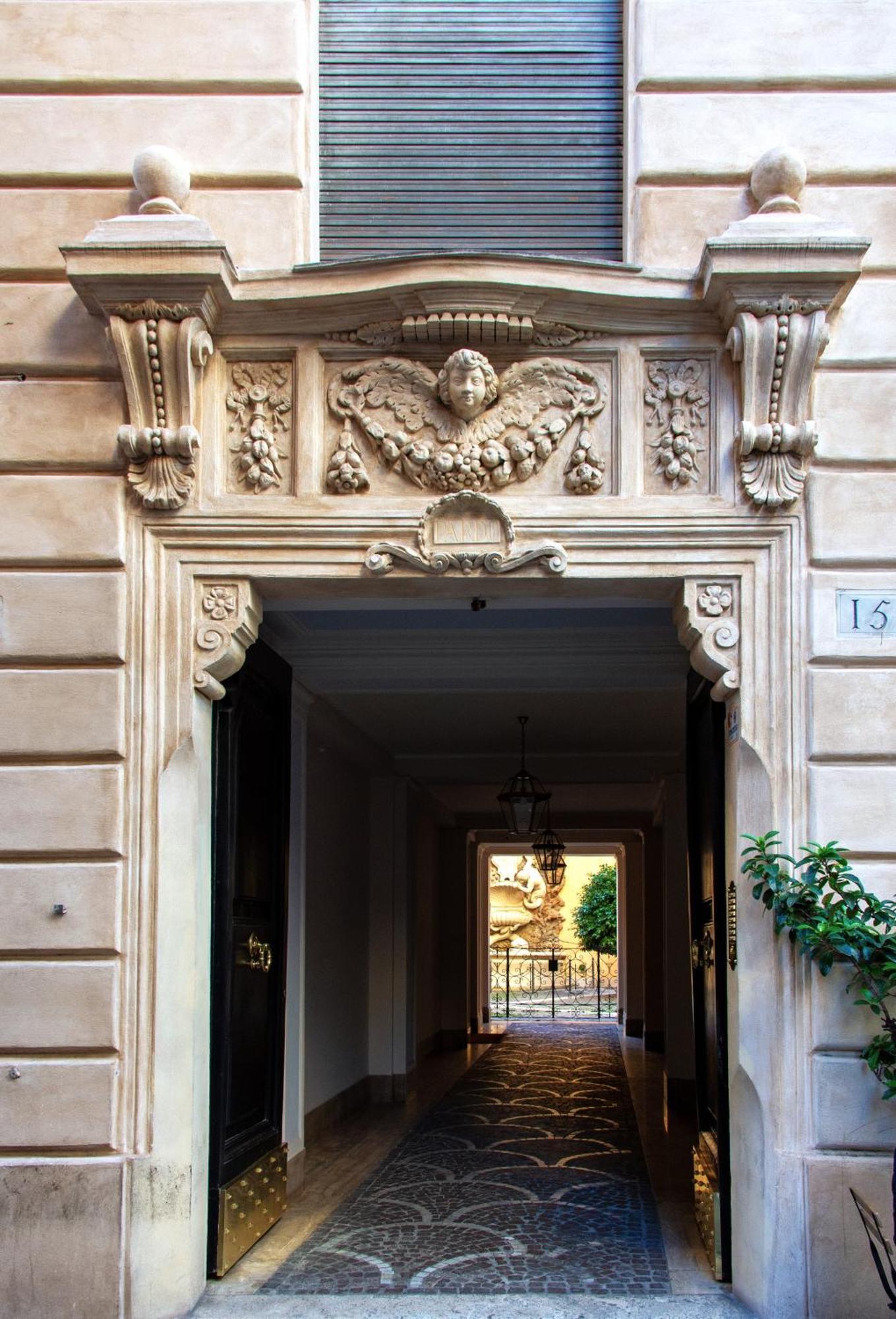 Bernini Stay, Next To Trevi Fountain Rzym Zewnętrze zdjęcie
